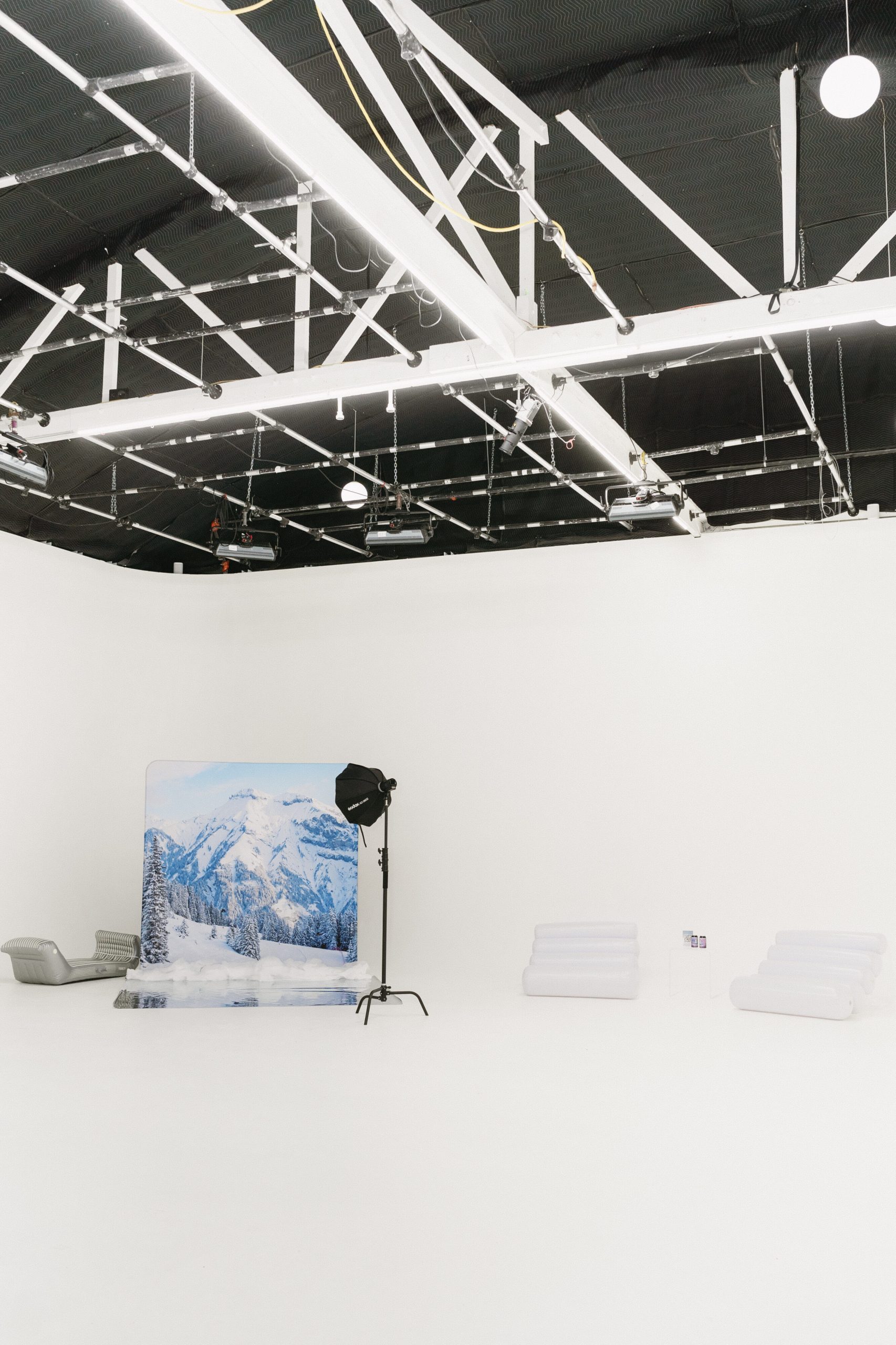 Branded gallery for every guest.